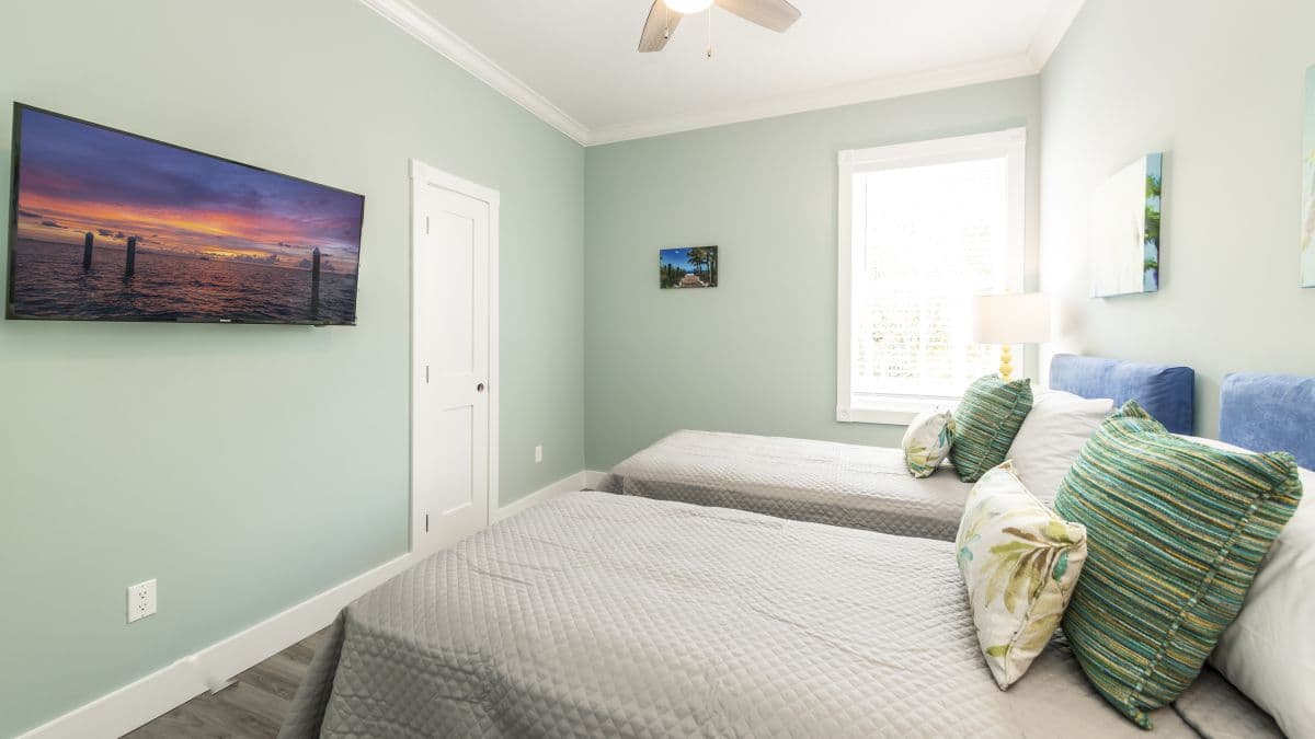 Sunset North - Image 15