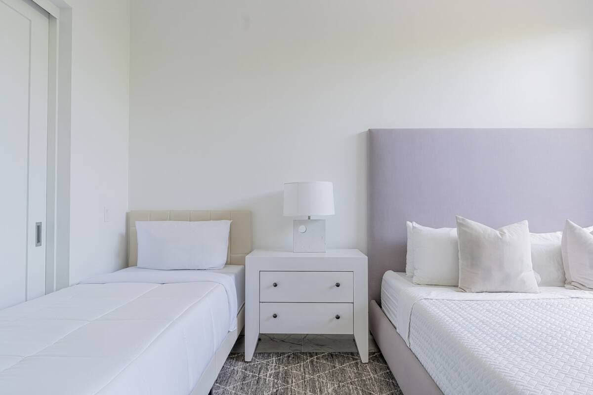 Bravo Villa #8 - Image 24