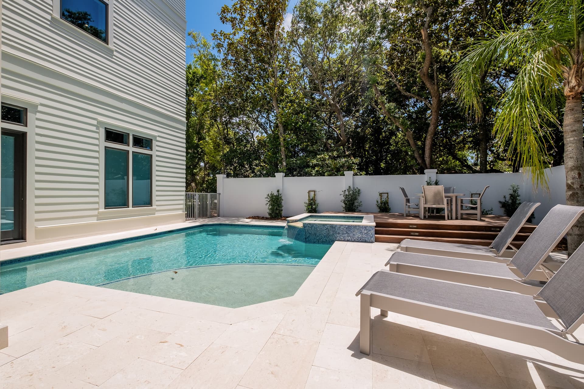 Social Manor - Image 52