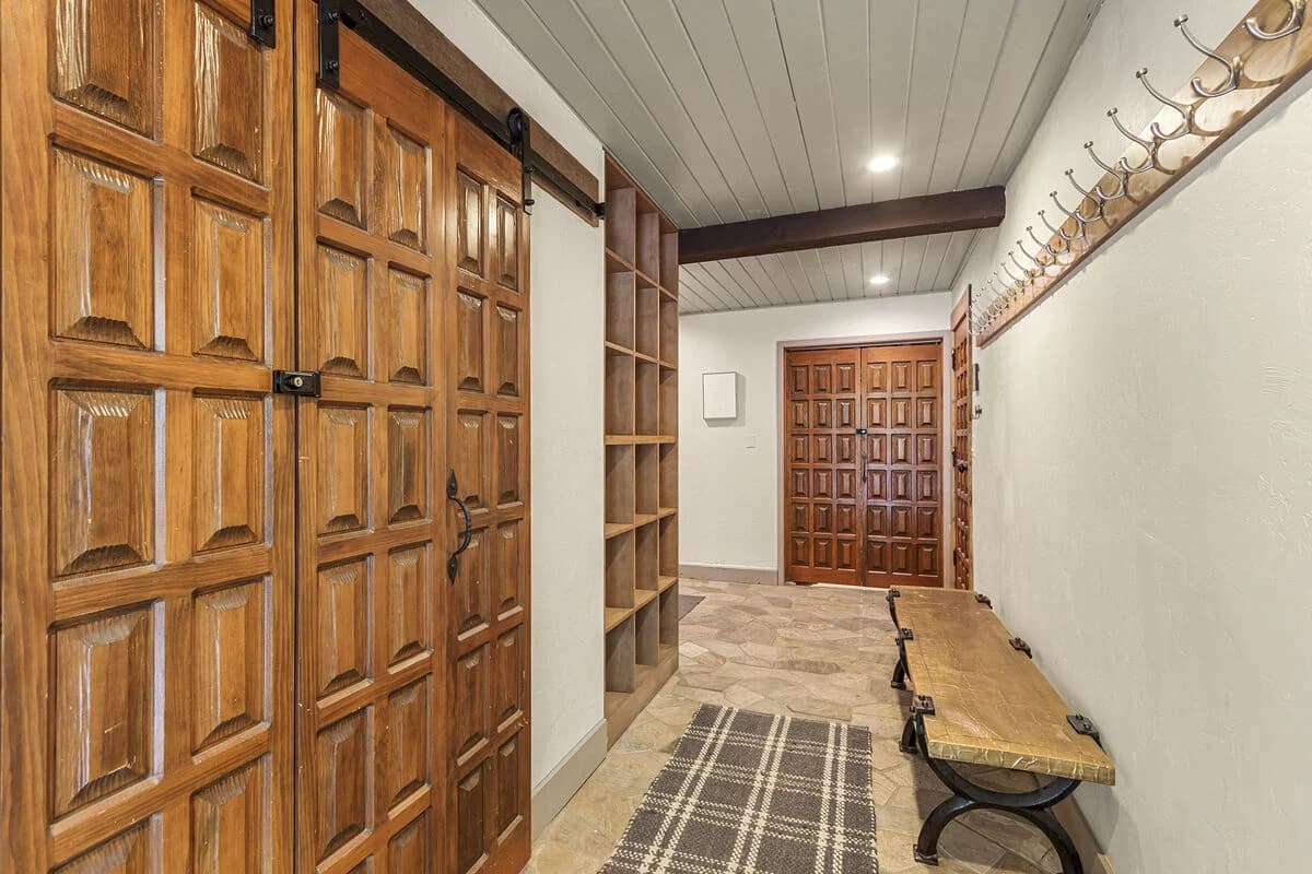 Creekside Chateau - Image 45