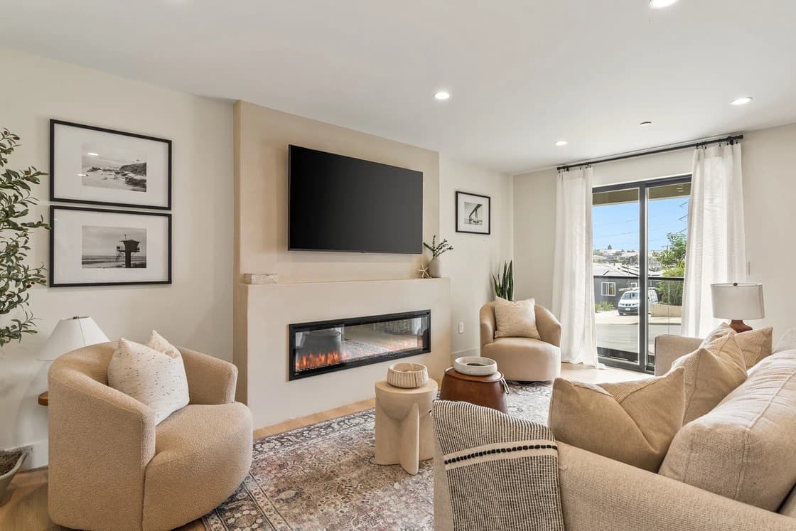 Point View Luxe - Image 2