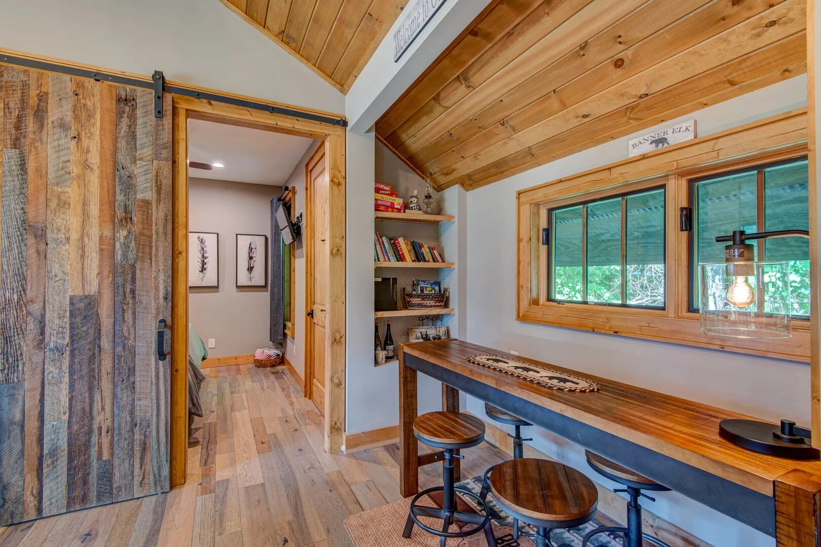 Banner View - Image 12