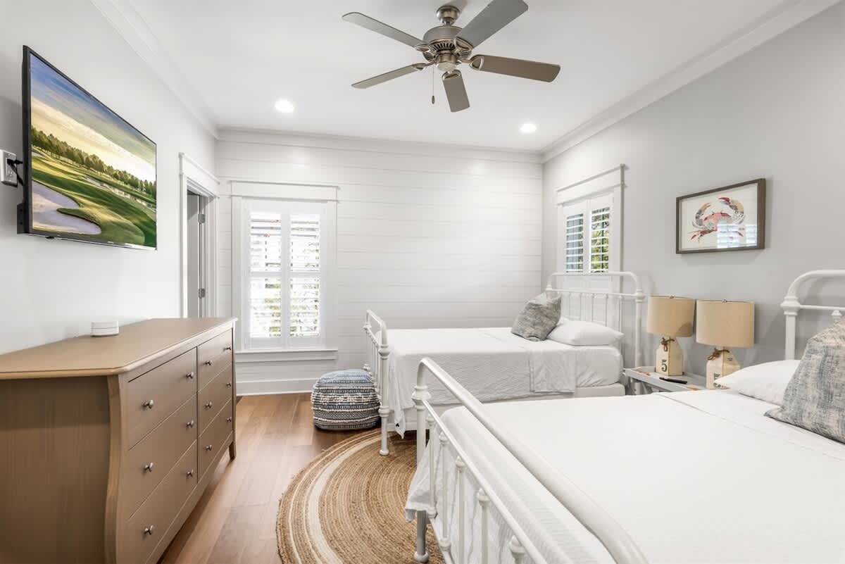 Southern Tides - Image 22