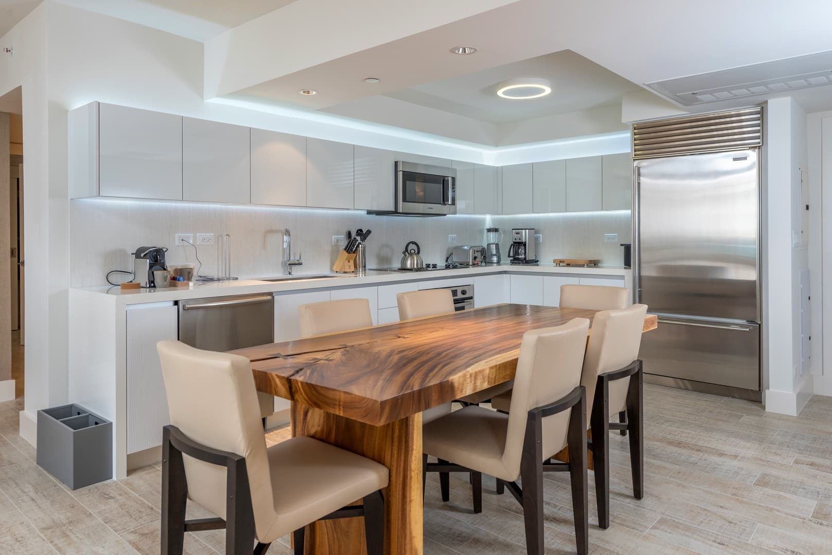 1 Hotel & Homes Condo #1015 - Image 4