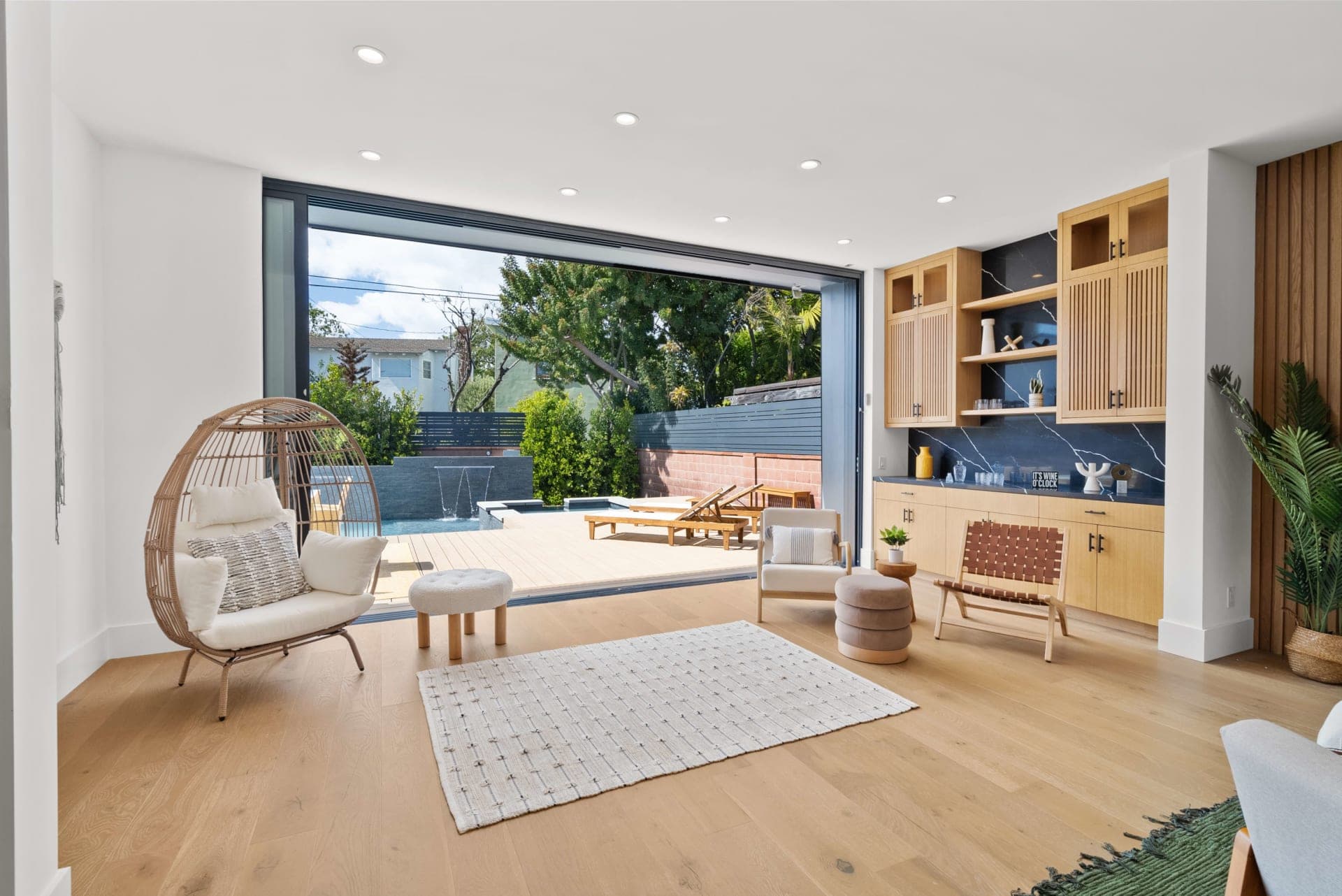 Lake Street - Image 4