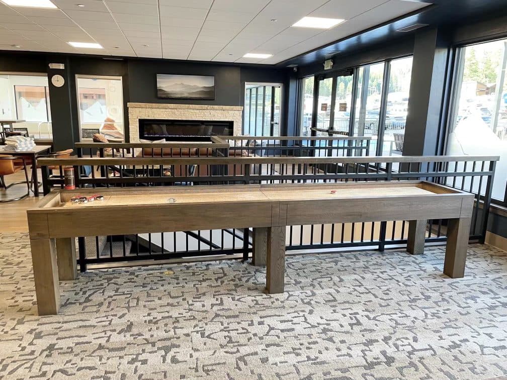 Lavish Condo - Image 32