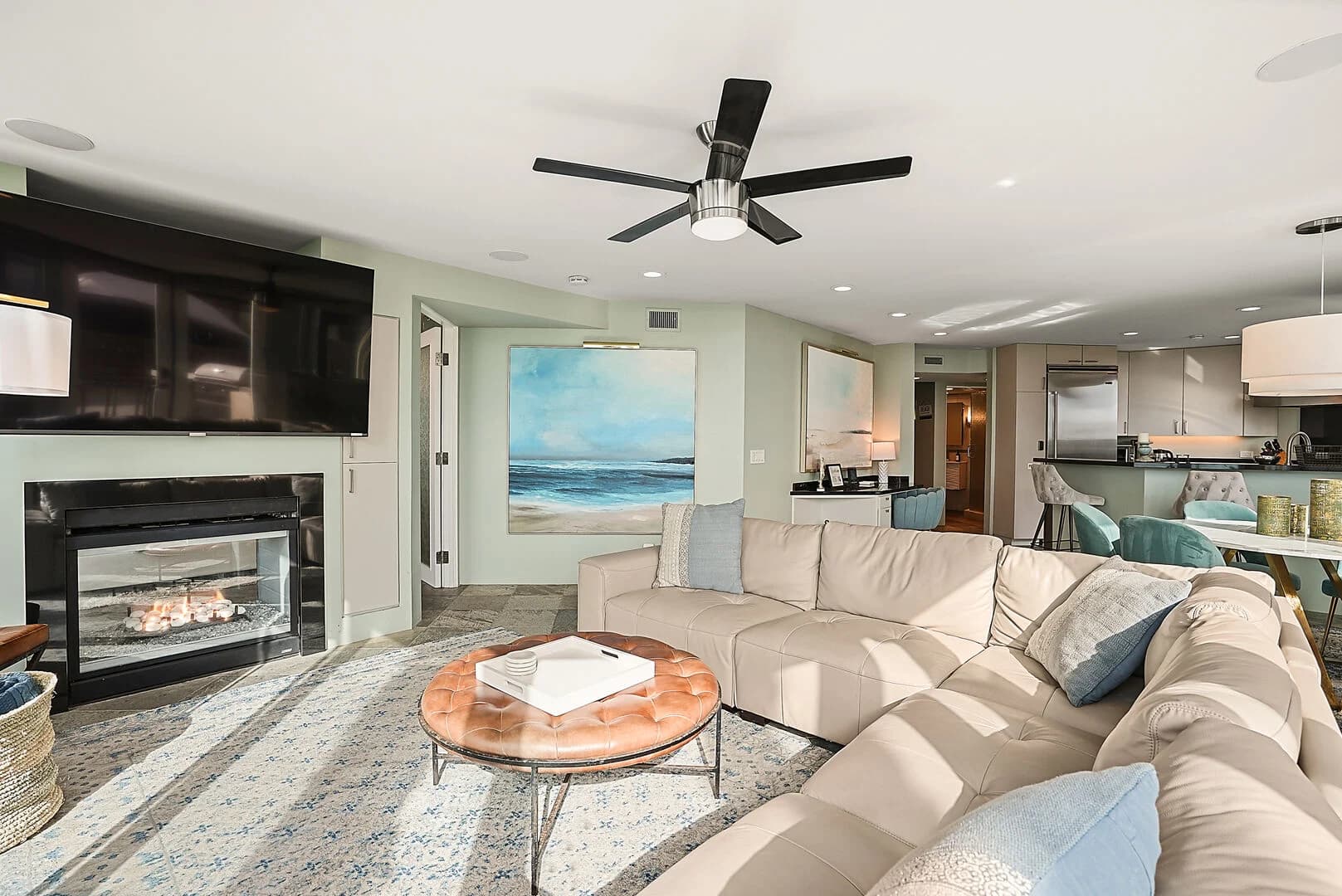 Braun Home - Image 1