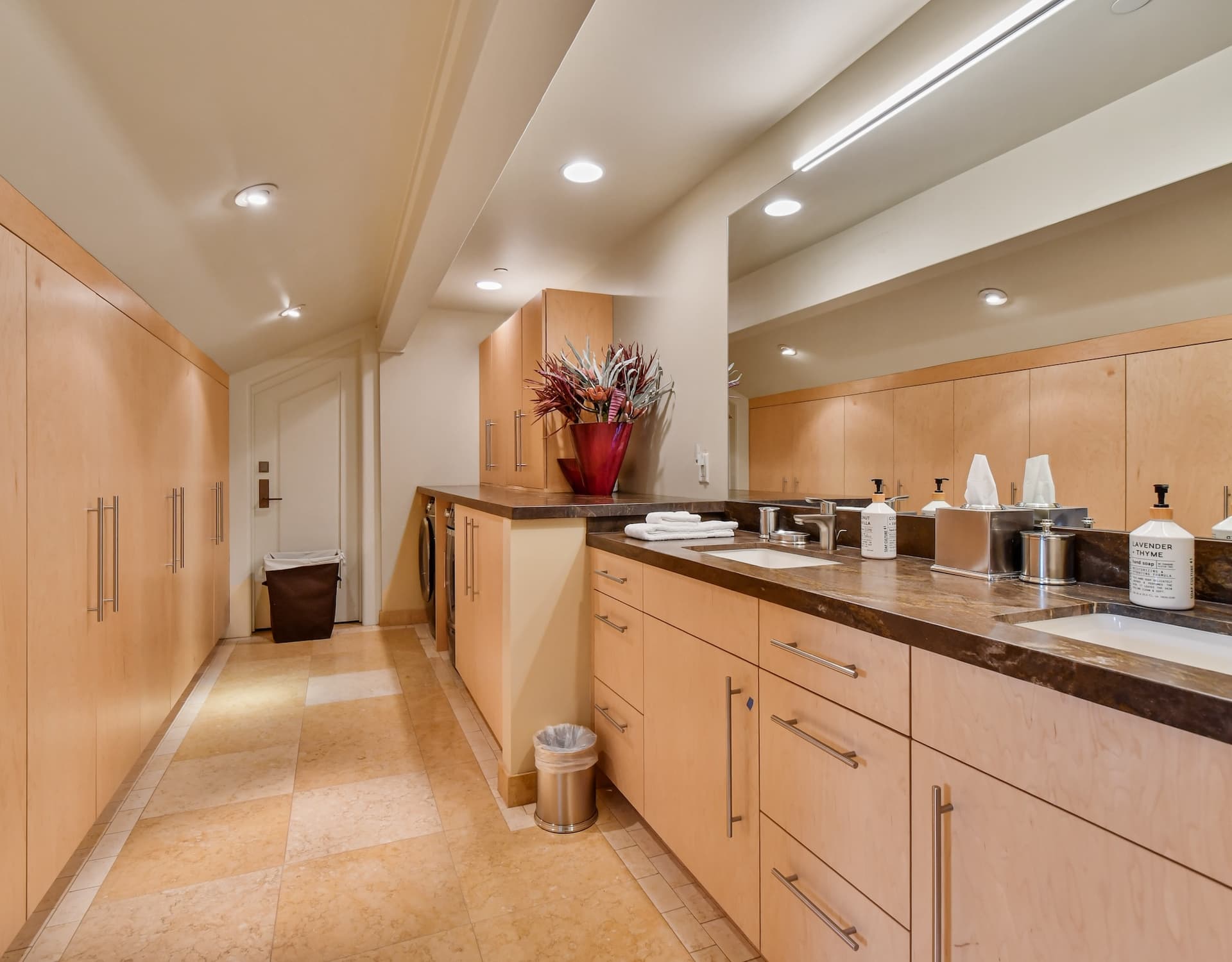 Sky Villa - Image 60