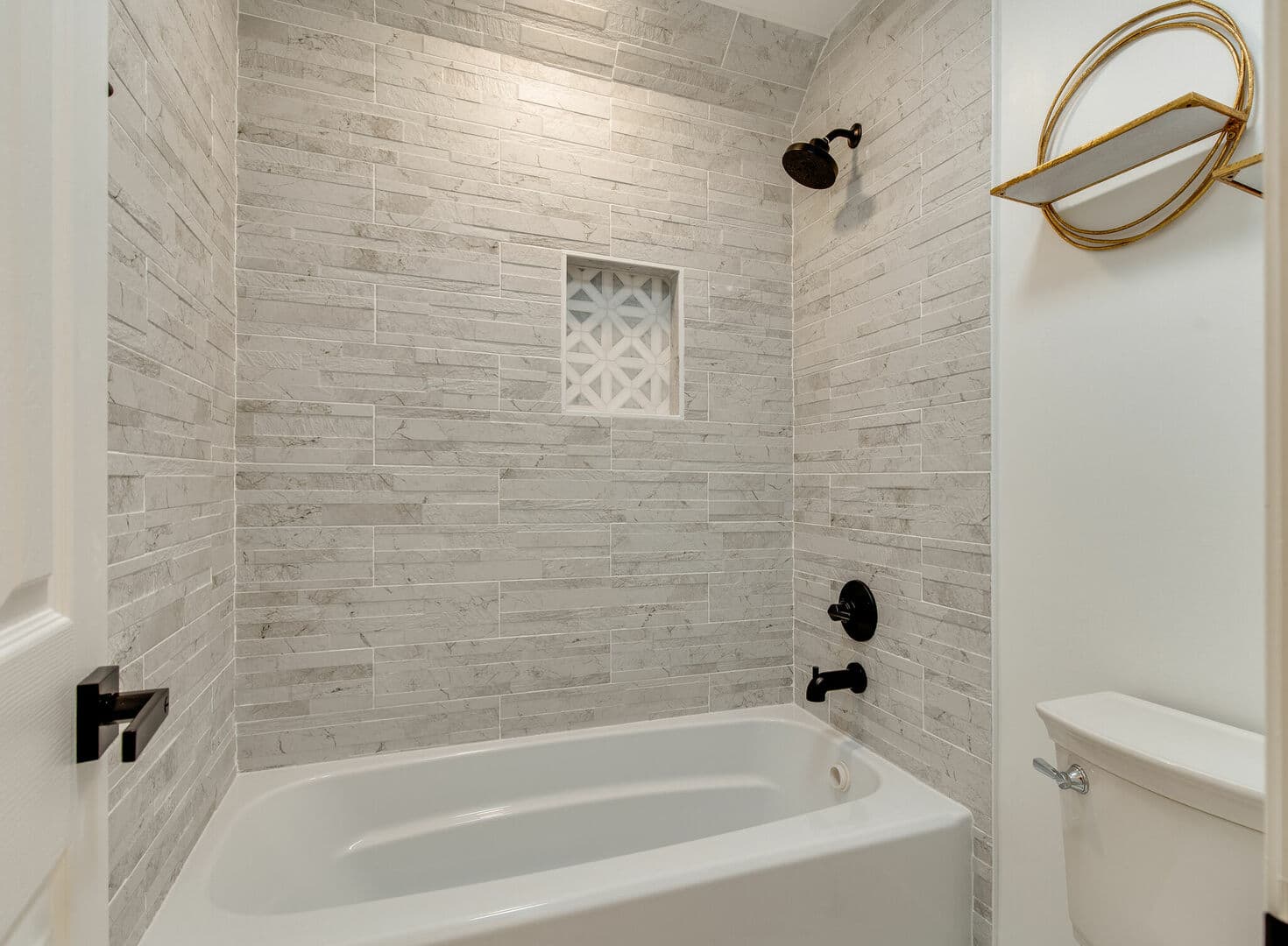 Ewingville House - Image 23