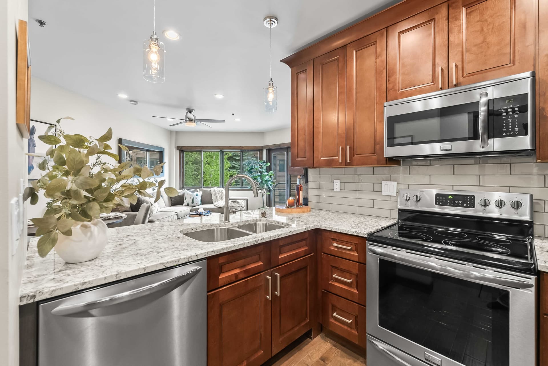 Summit Solace Chalet - Image 7