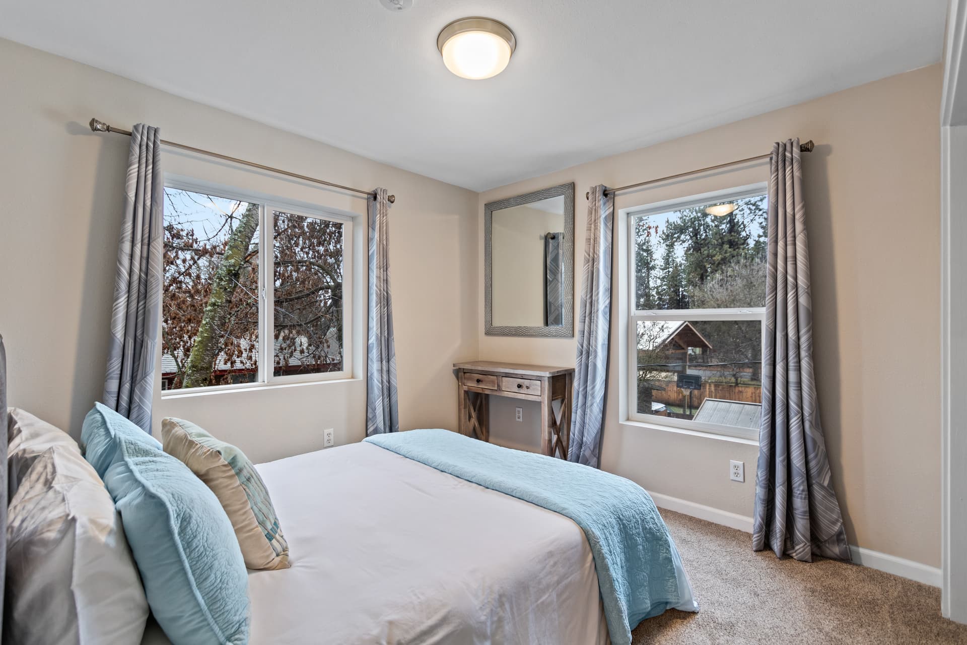 Cottage On The Corner - Image 5