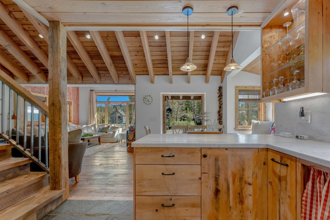 Soda Springs Ski & Lake Retreat - Image 12