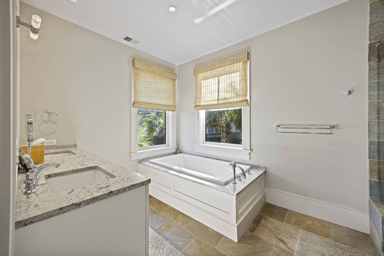 Halona Marshfront Retreat - Image 27