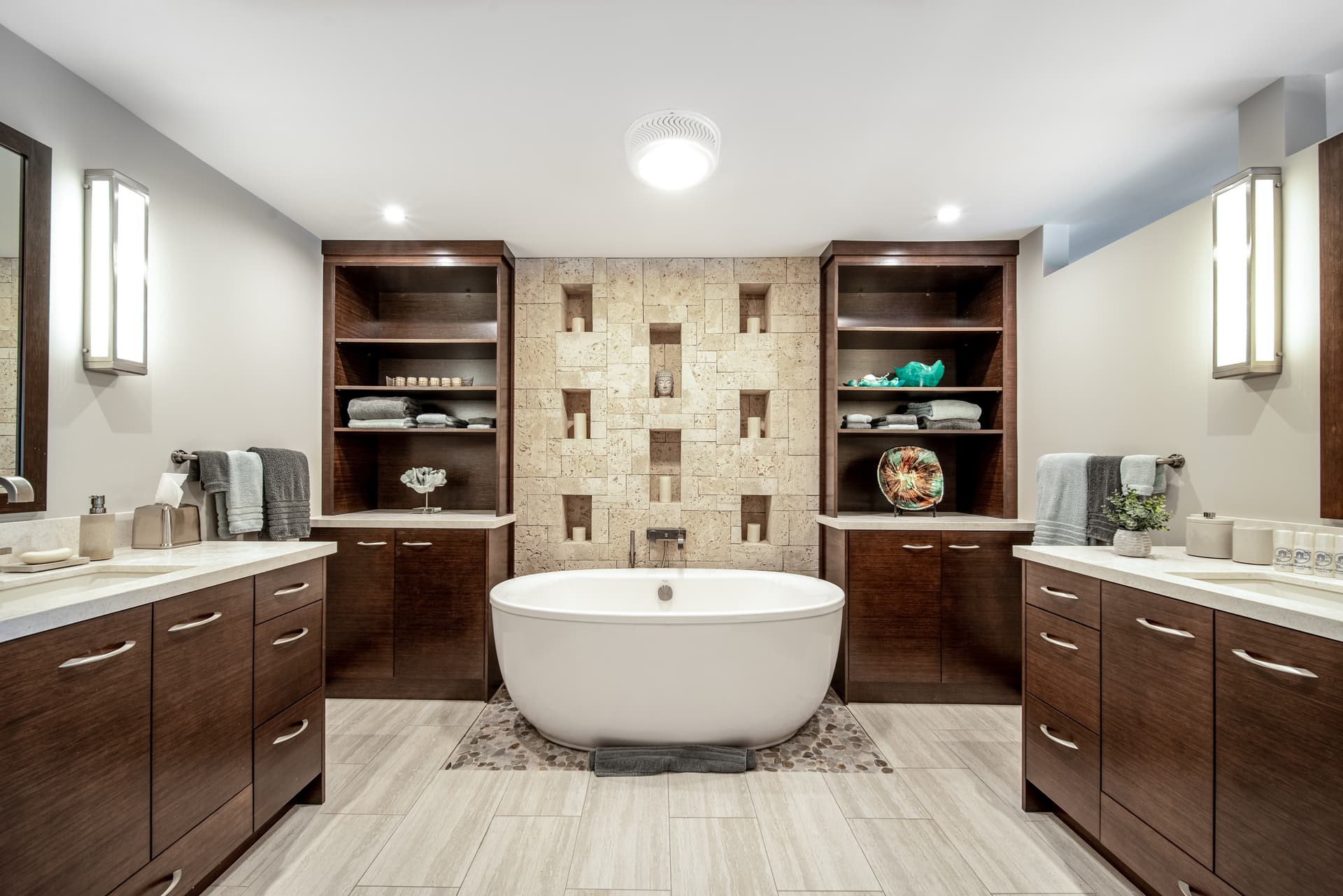 Kona Seaside Yacht Villa - Image 18