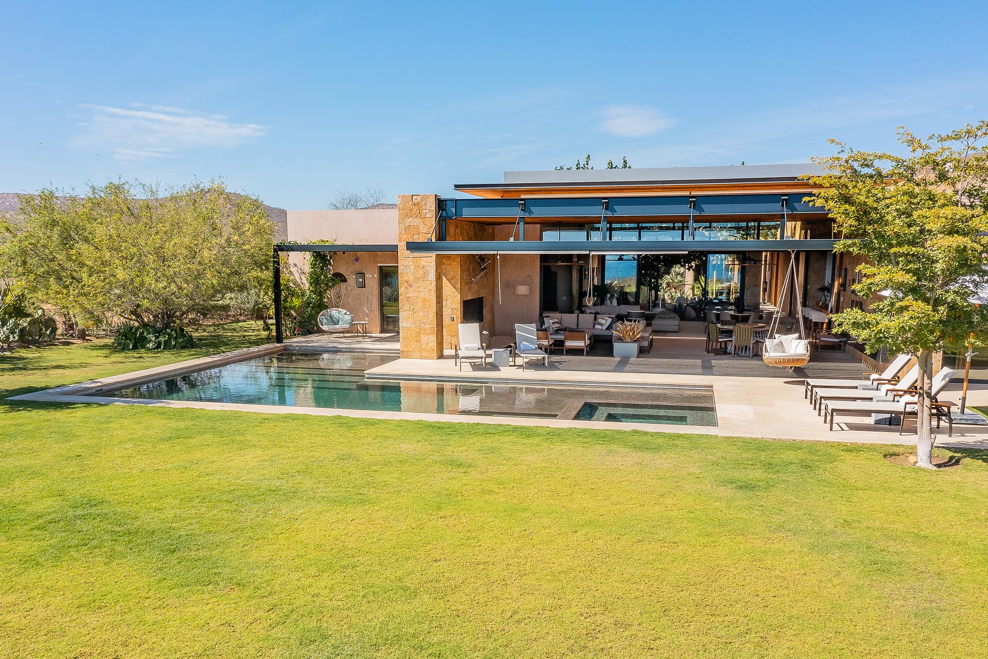 West Enclave Residence #8 - Image 37