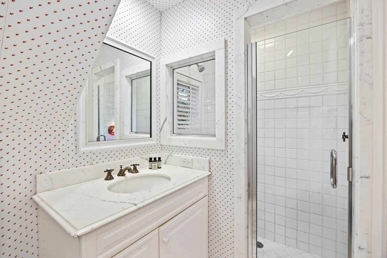 Yellow Throat Lane - Image 39