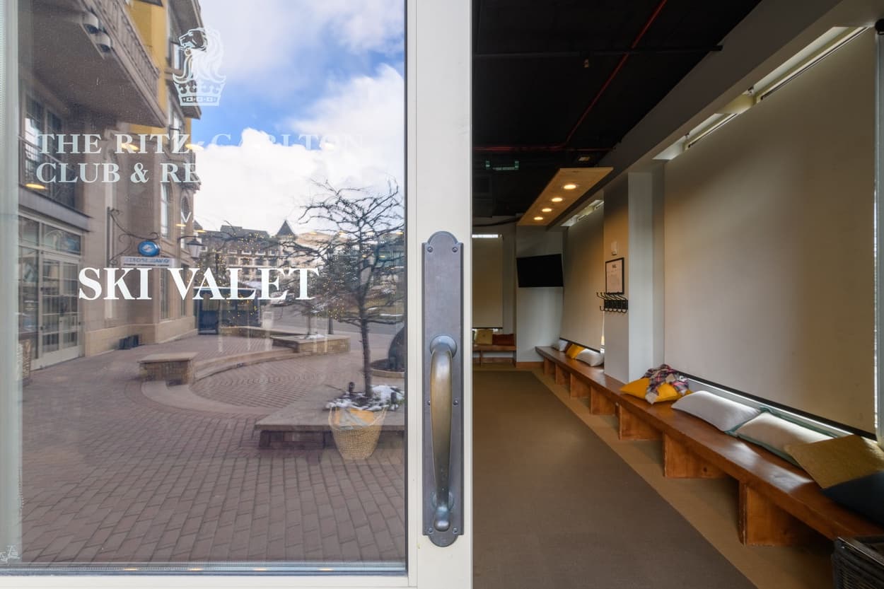 Cloud Nine at The Ritz-Carlton - Image 11