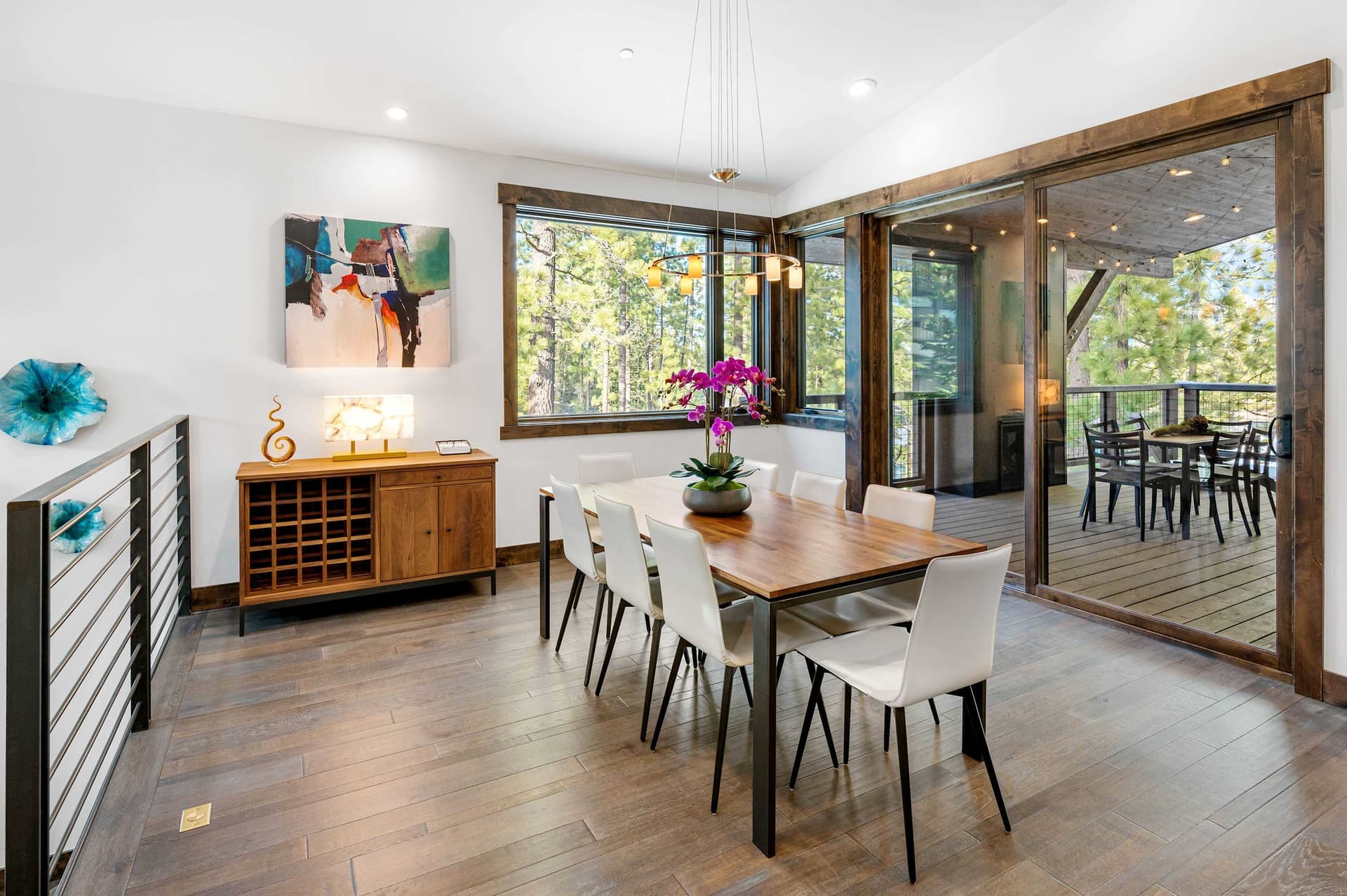 Luxurious Truckee - Image 8