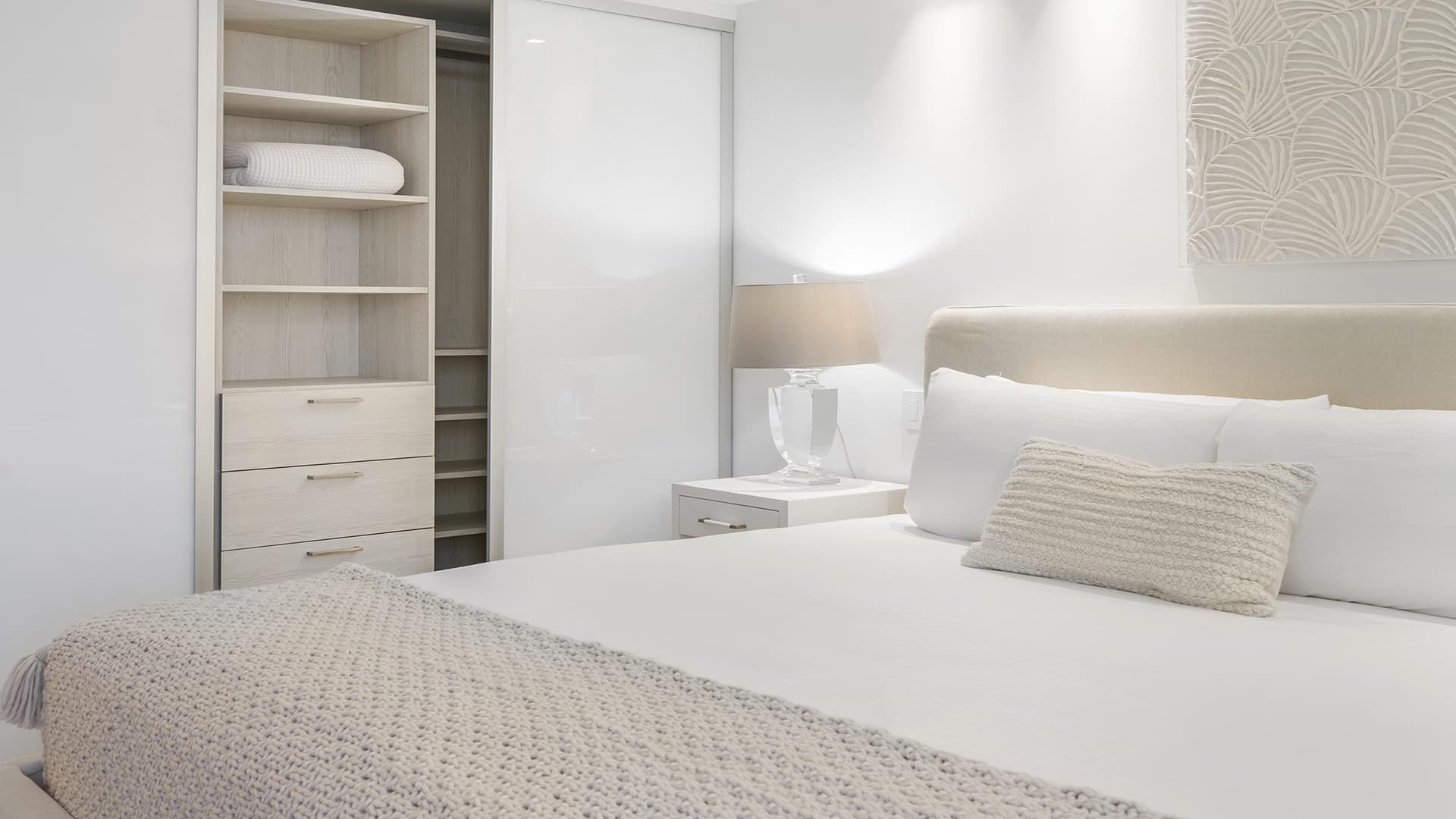 Roney Palace Residence #641 - Image 17