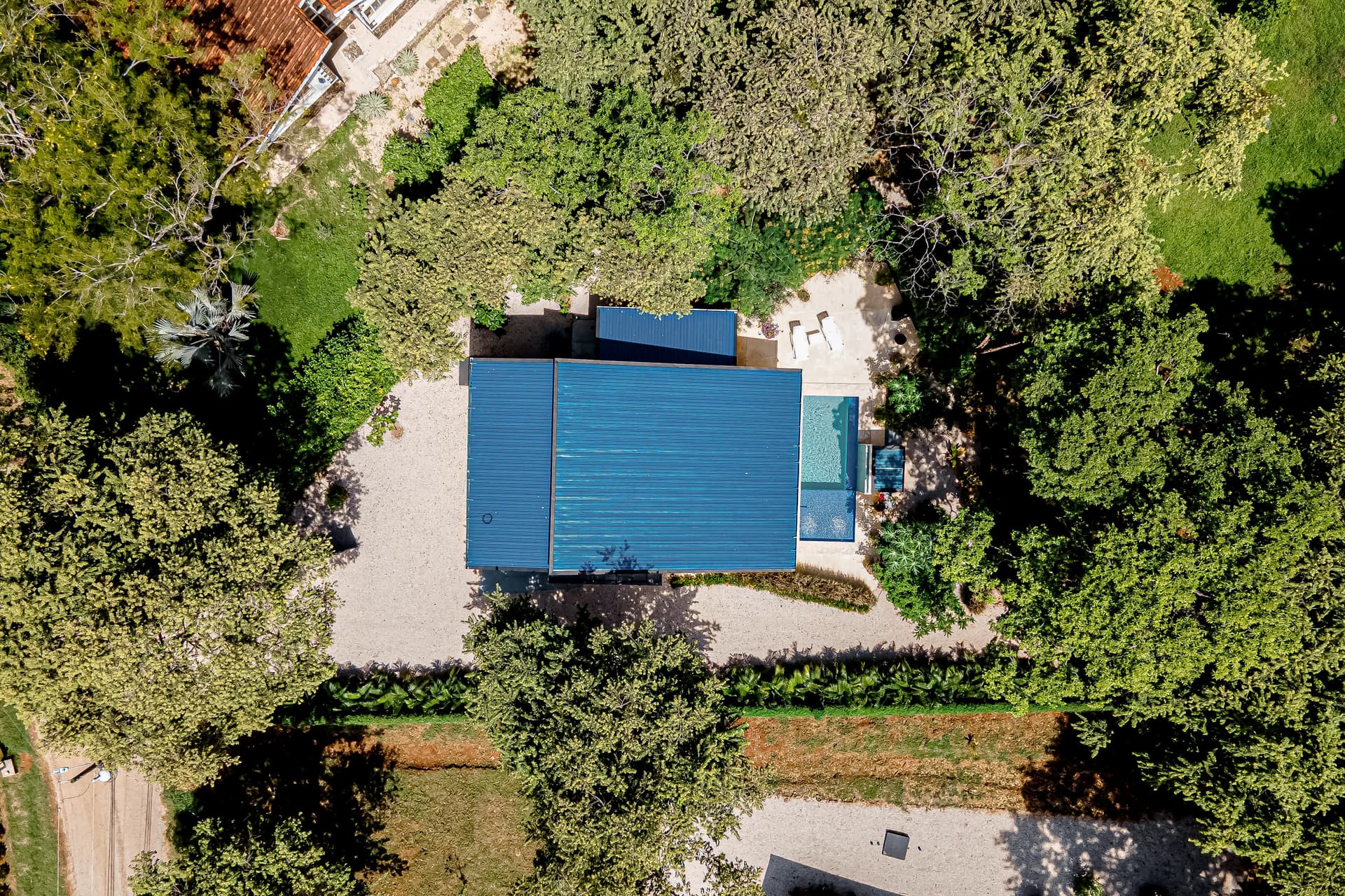 Studio Retreat Home - Image 14