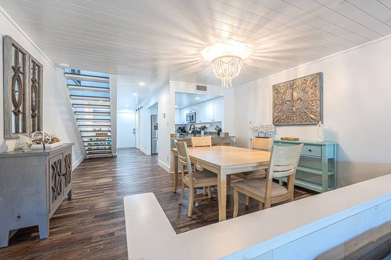 Bayou Townhome - Image 6