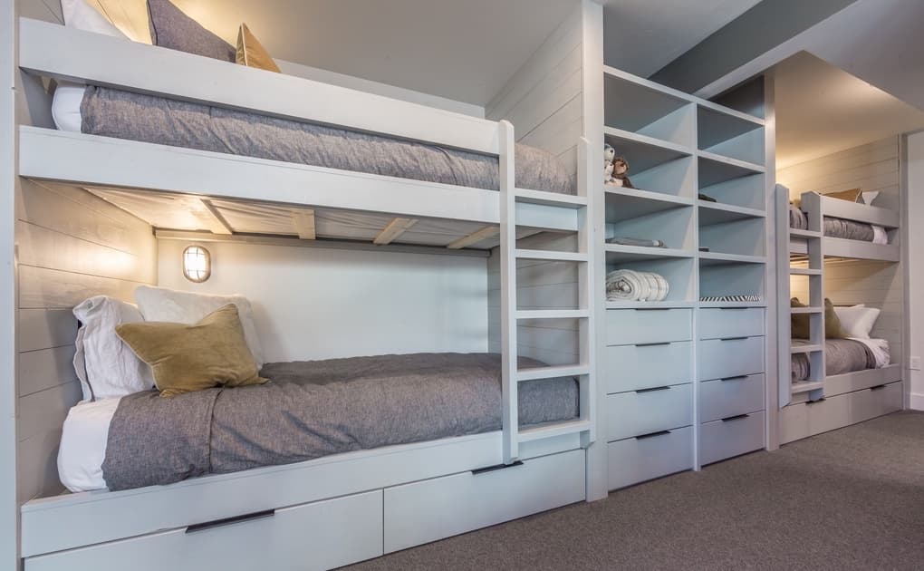 Lake Cabin #11 - Image 23