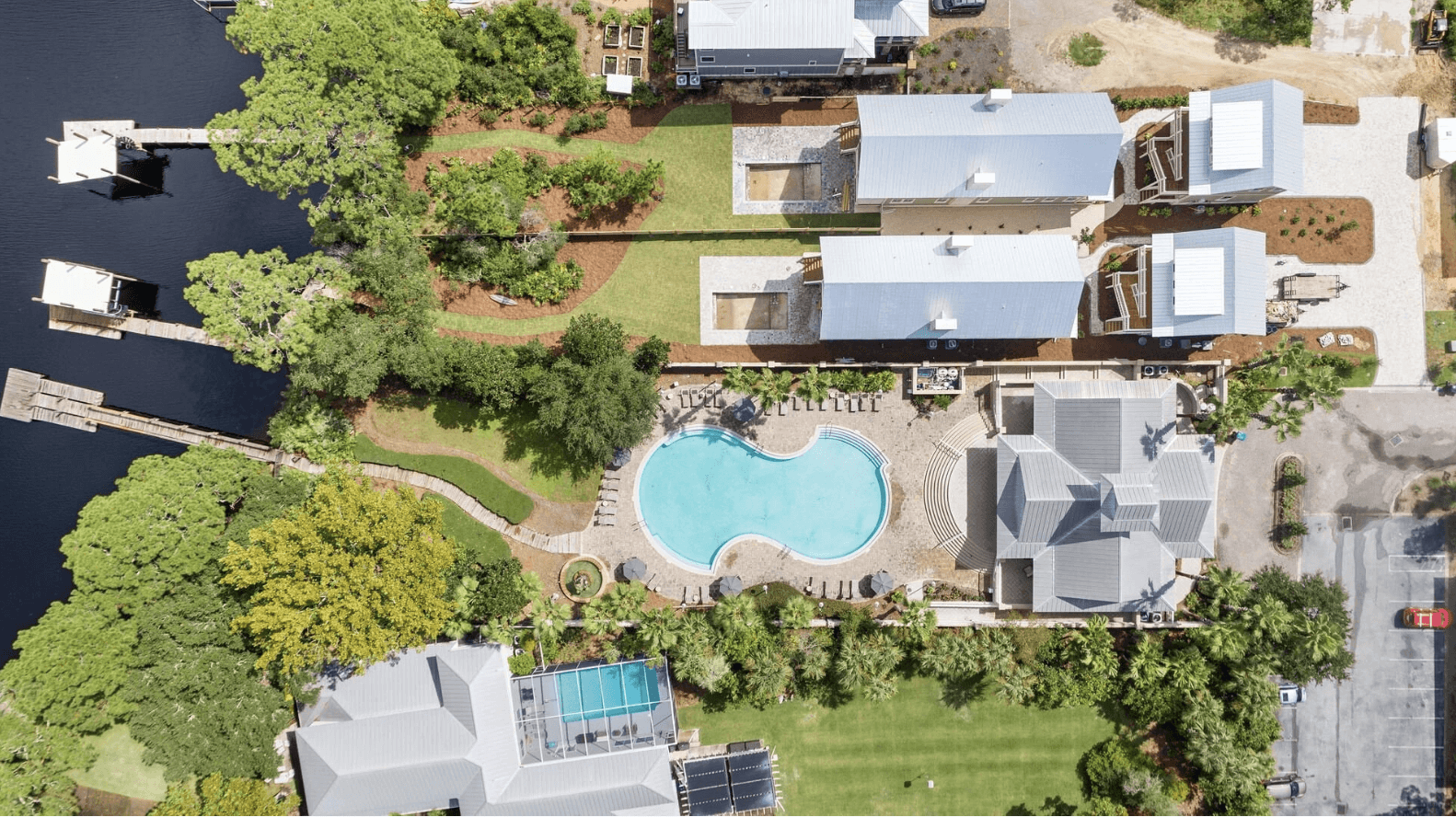 Beauty and the Beach - Image 24