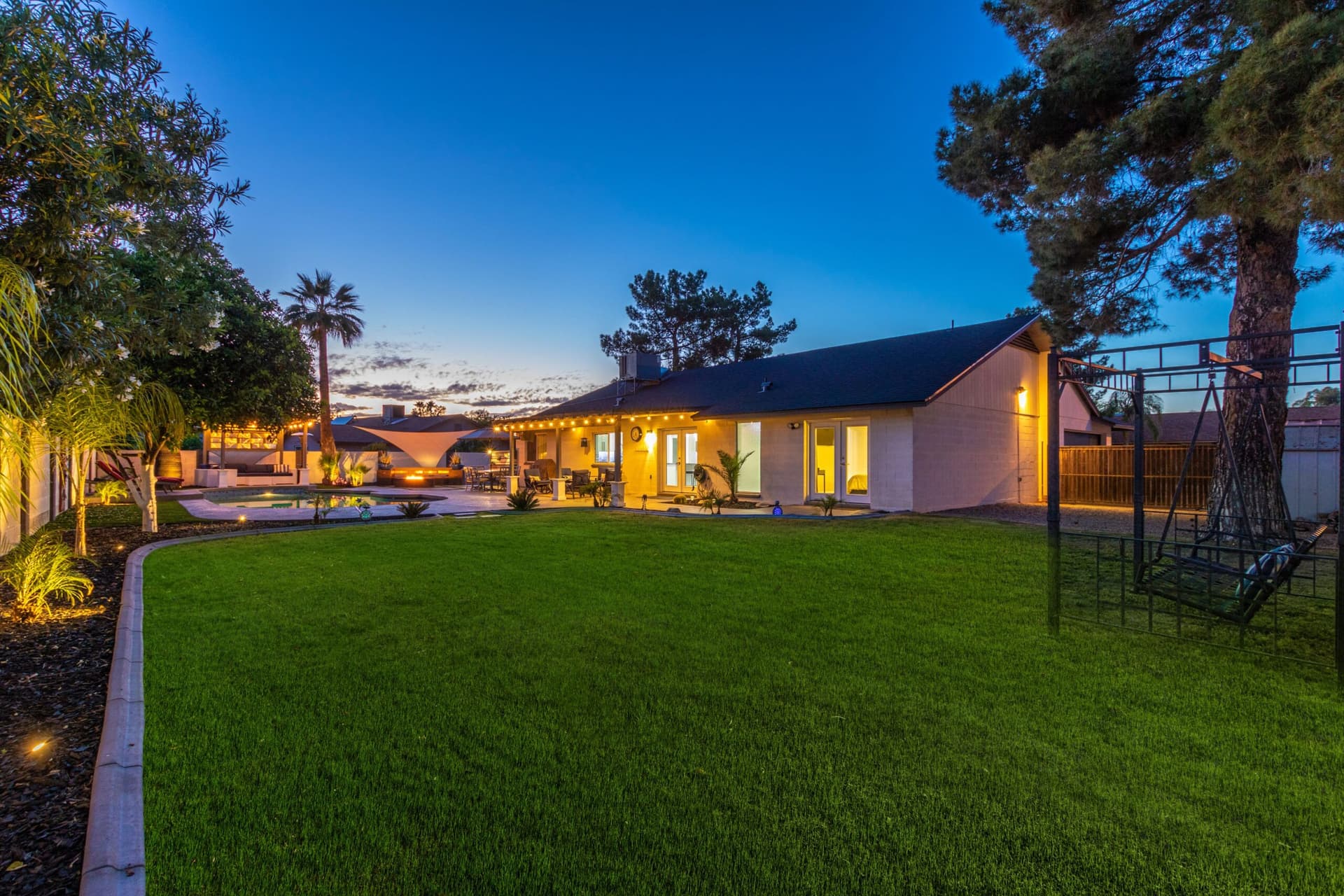 Kings Lux Escape - Image 35