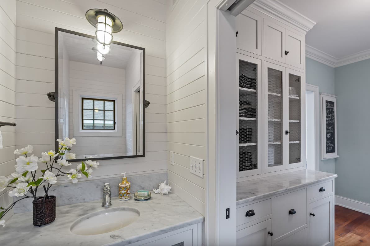 Goettelman's Lake House - Image 27