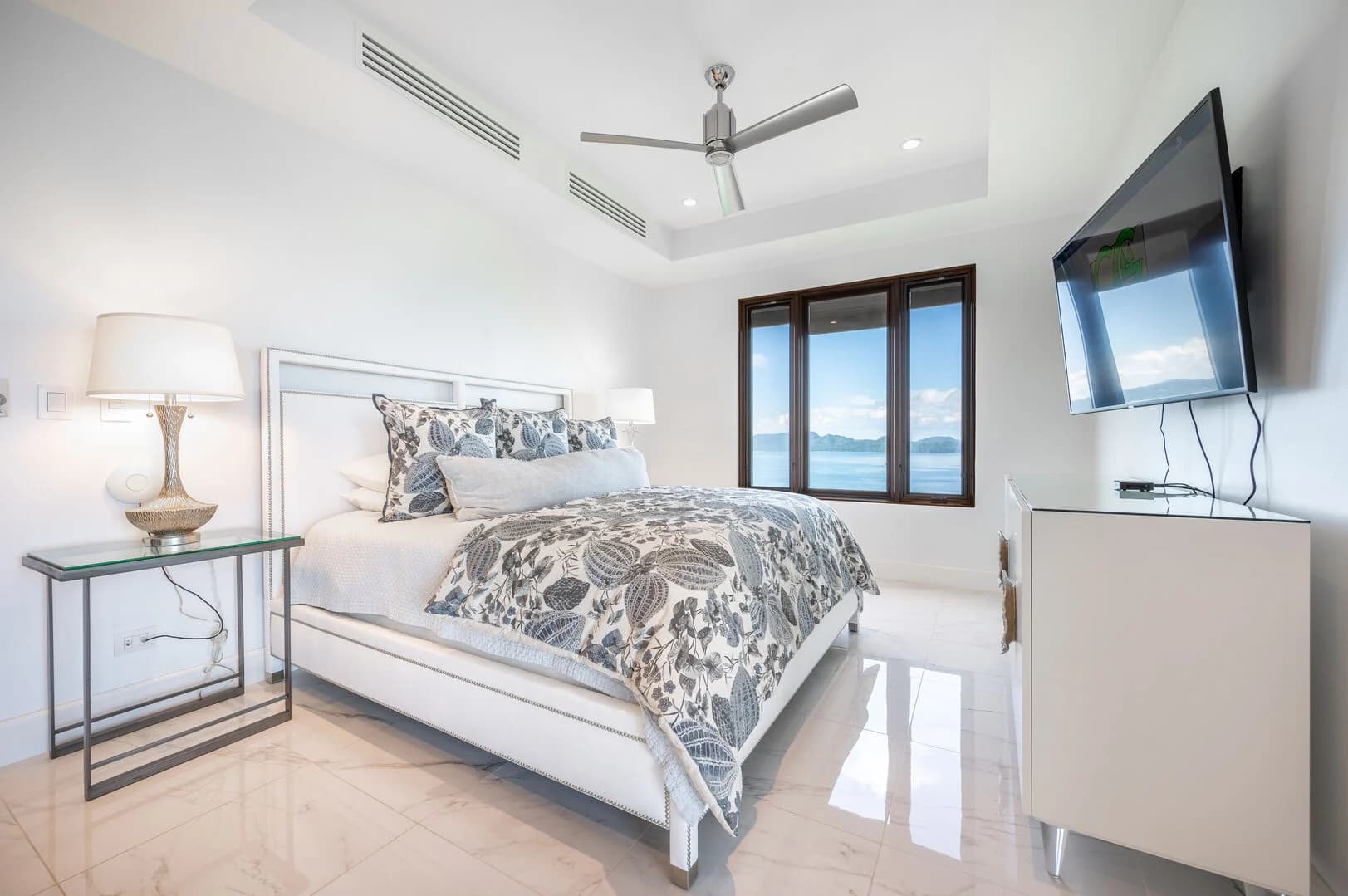 Splendor Penthouse #503 - Image 11