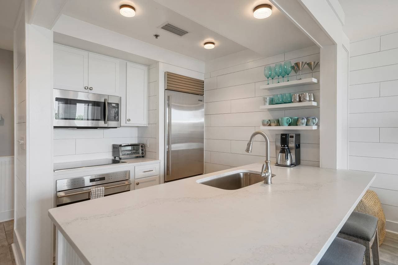 Above The Crowd Home - Image 4