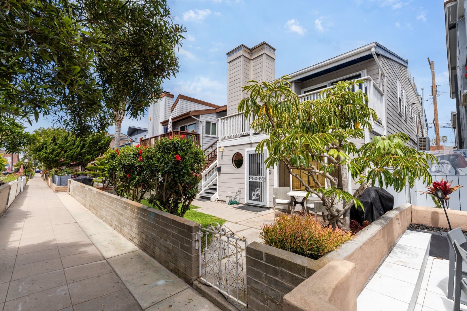 Island Paradise - Image 2