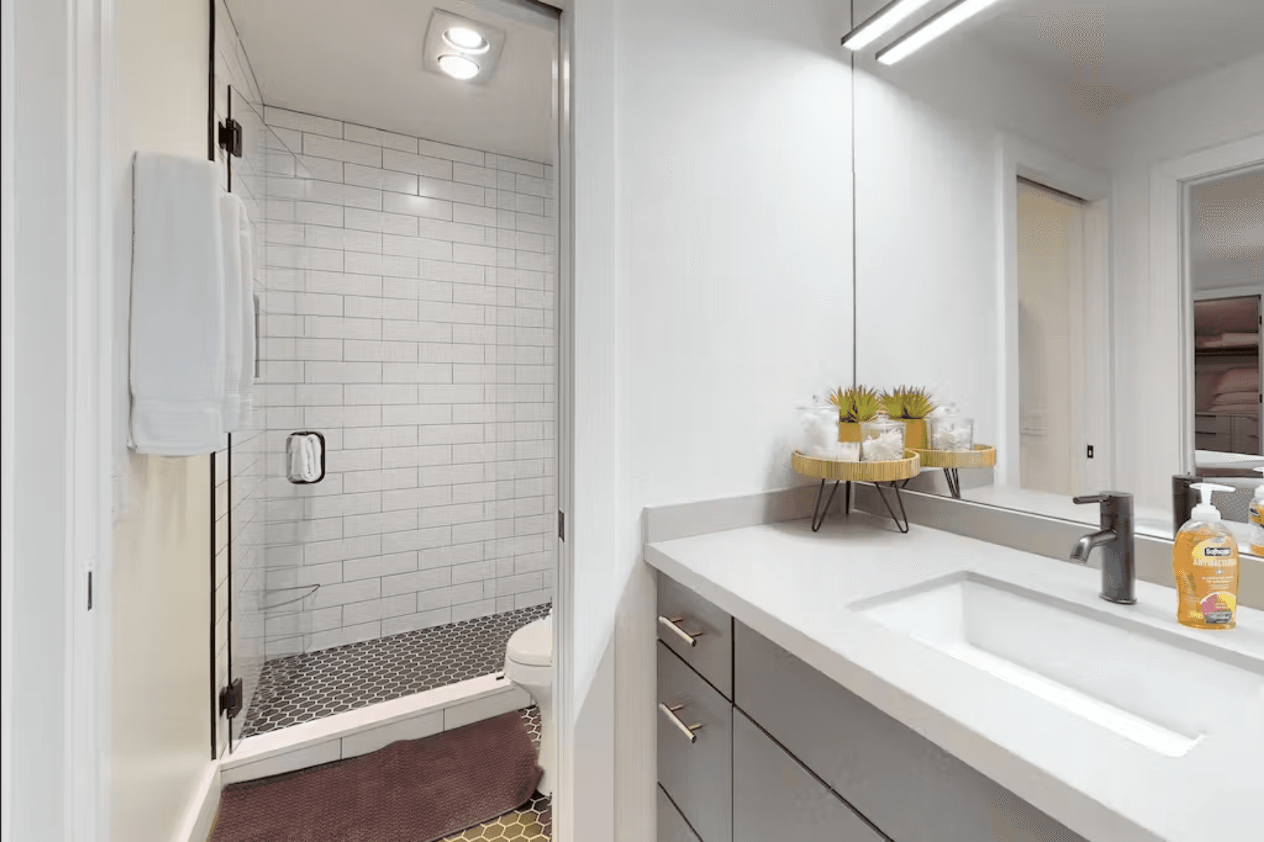 Mountain Modern Escape - Image 12