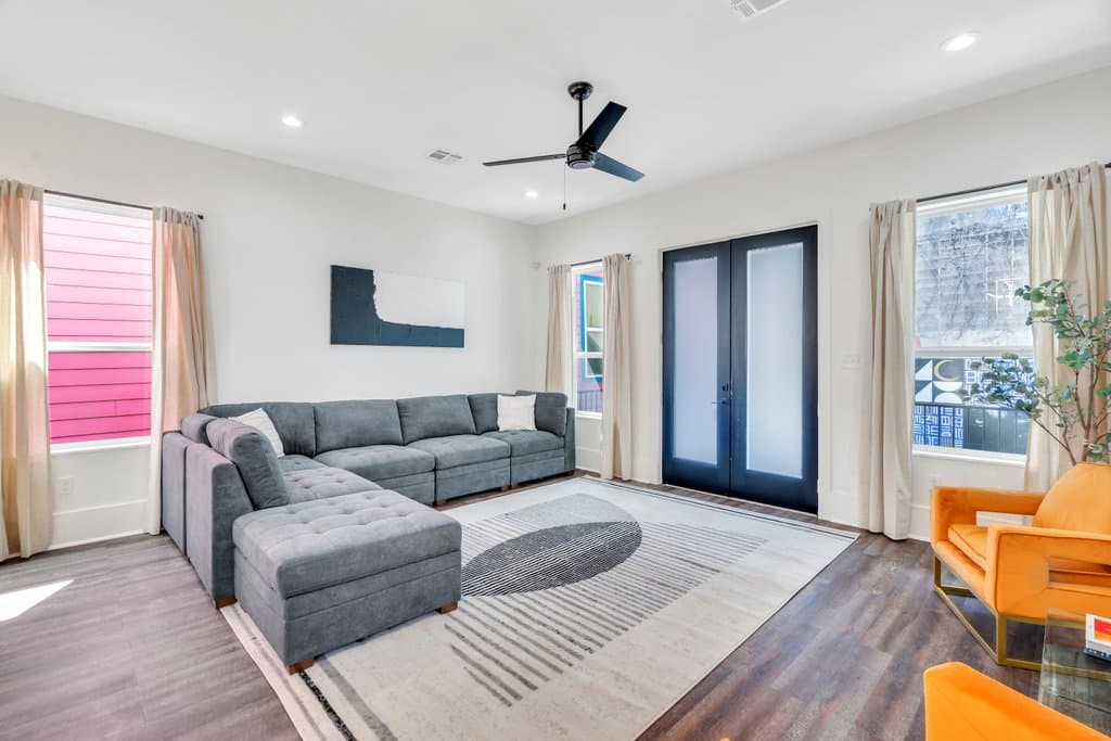 Modern Mid-City Maison - Image 7