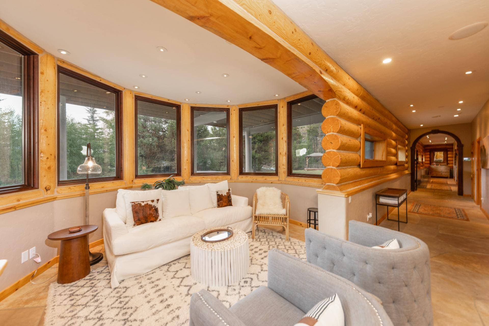 Modern Ski Home - Image 11