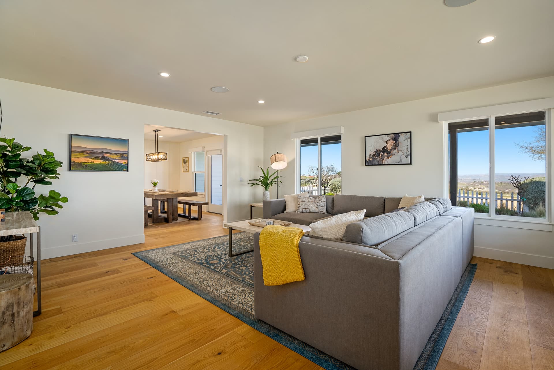 Mira Vista Manor - Image 10