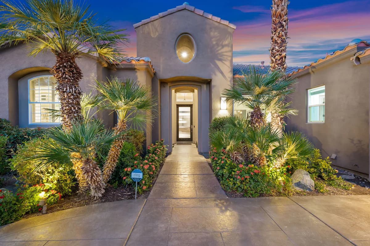 Lake View Home - Image 38