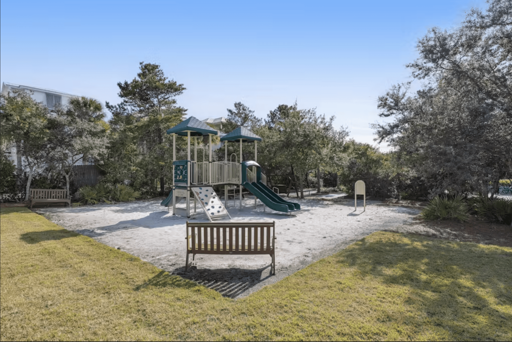 Beachy Keen Retreat - Image 20