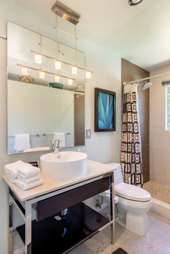 Hugh Kaptur's Mid Century Modern Oasis - Image 42