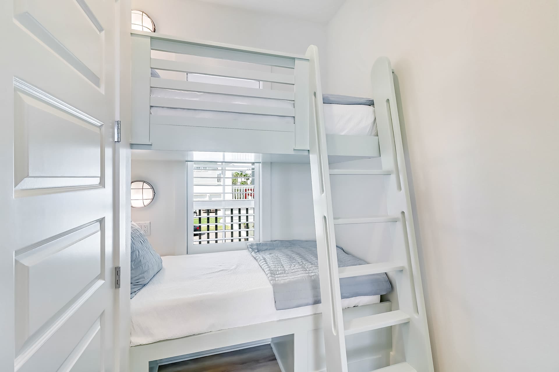 Cattail Castle - Image 18