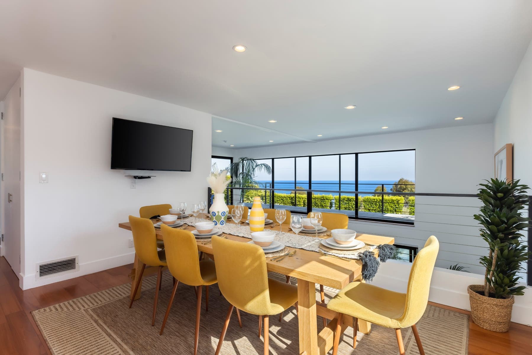 Malibu Sunset Oasis - Image 51