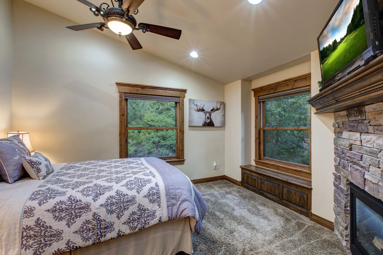 Daly Canyon House - Image 18