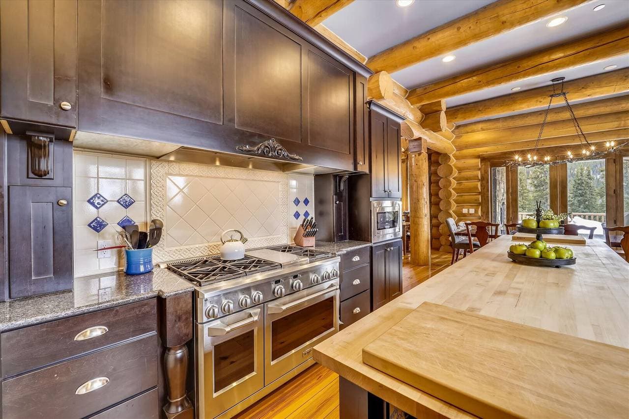 Goldenview Lodge - Image 6