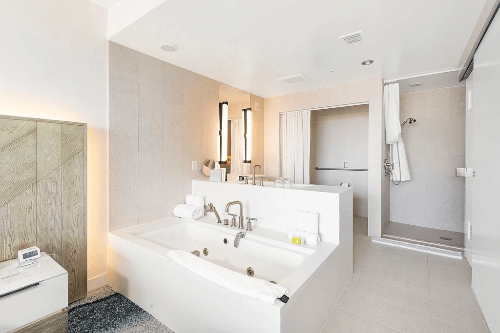 Shoreline #604 - Image 8