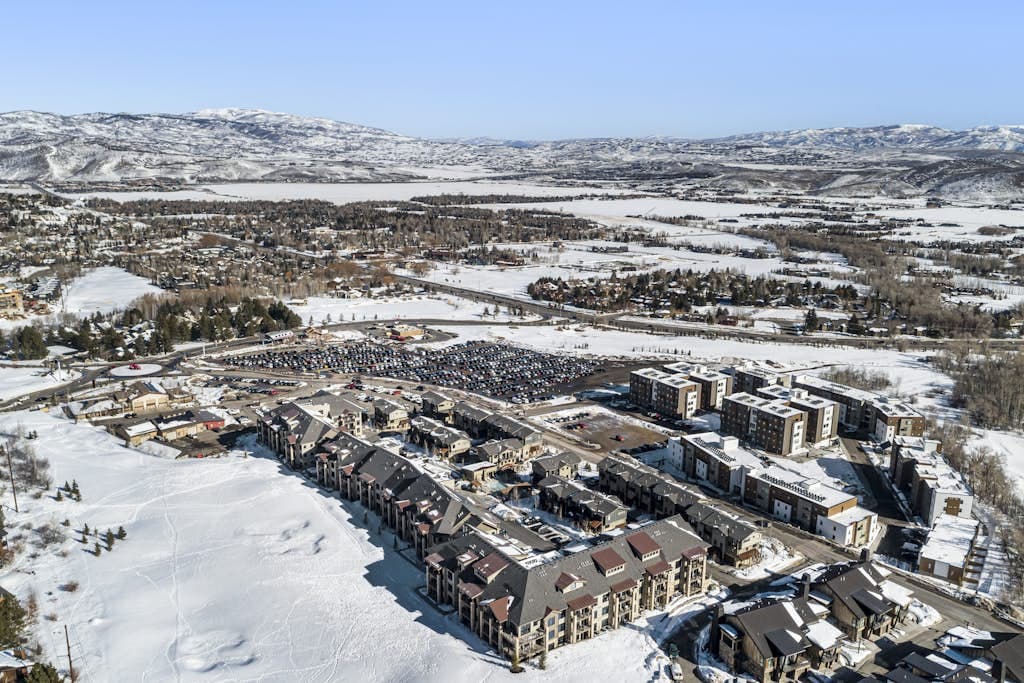 Residence at Canyons Cabriolet Lift - Image 22