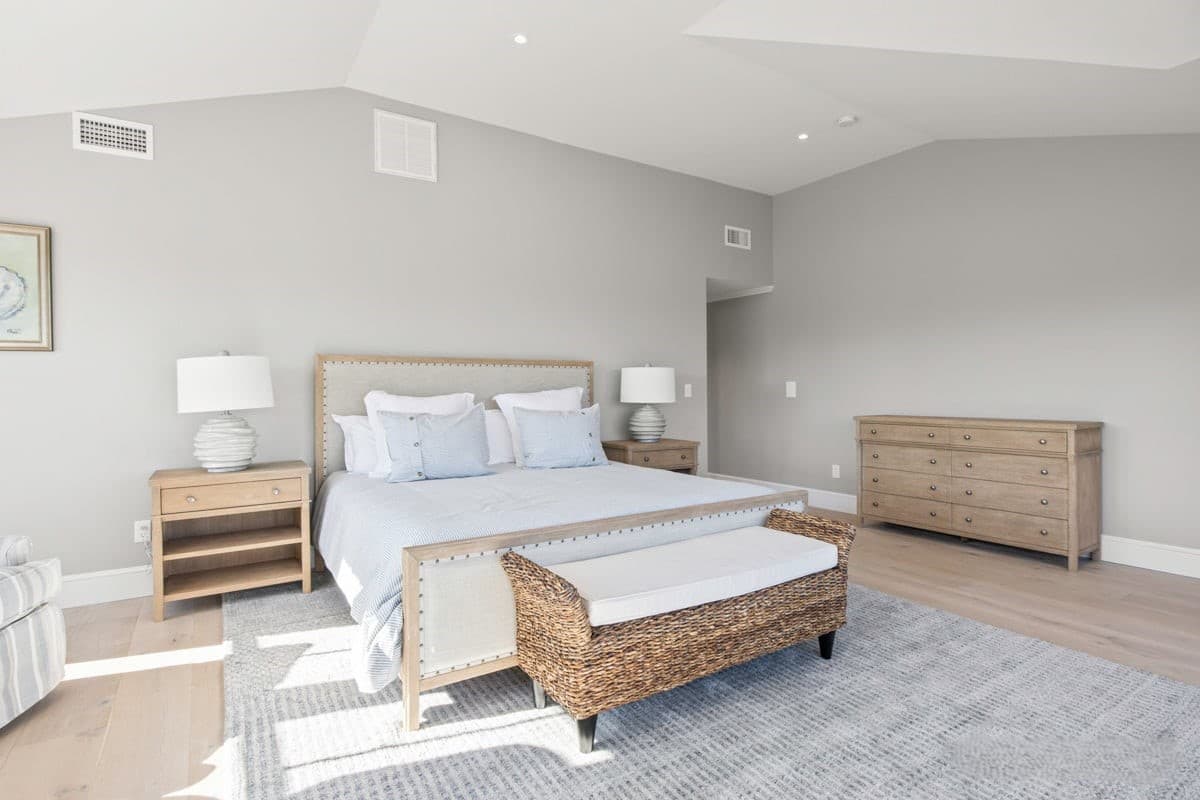 Strong Island Manse - Image 46