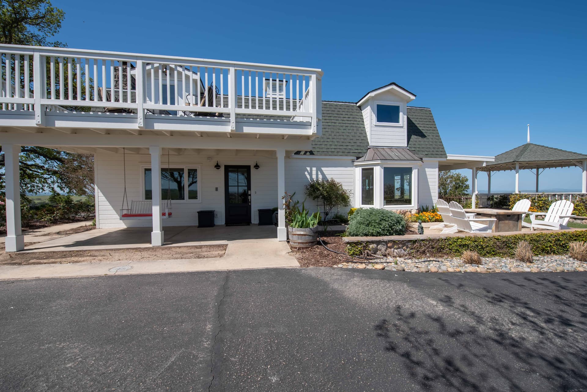 Hidden Acre Vineyard Estate - Image 8