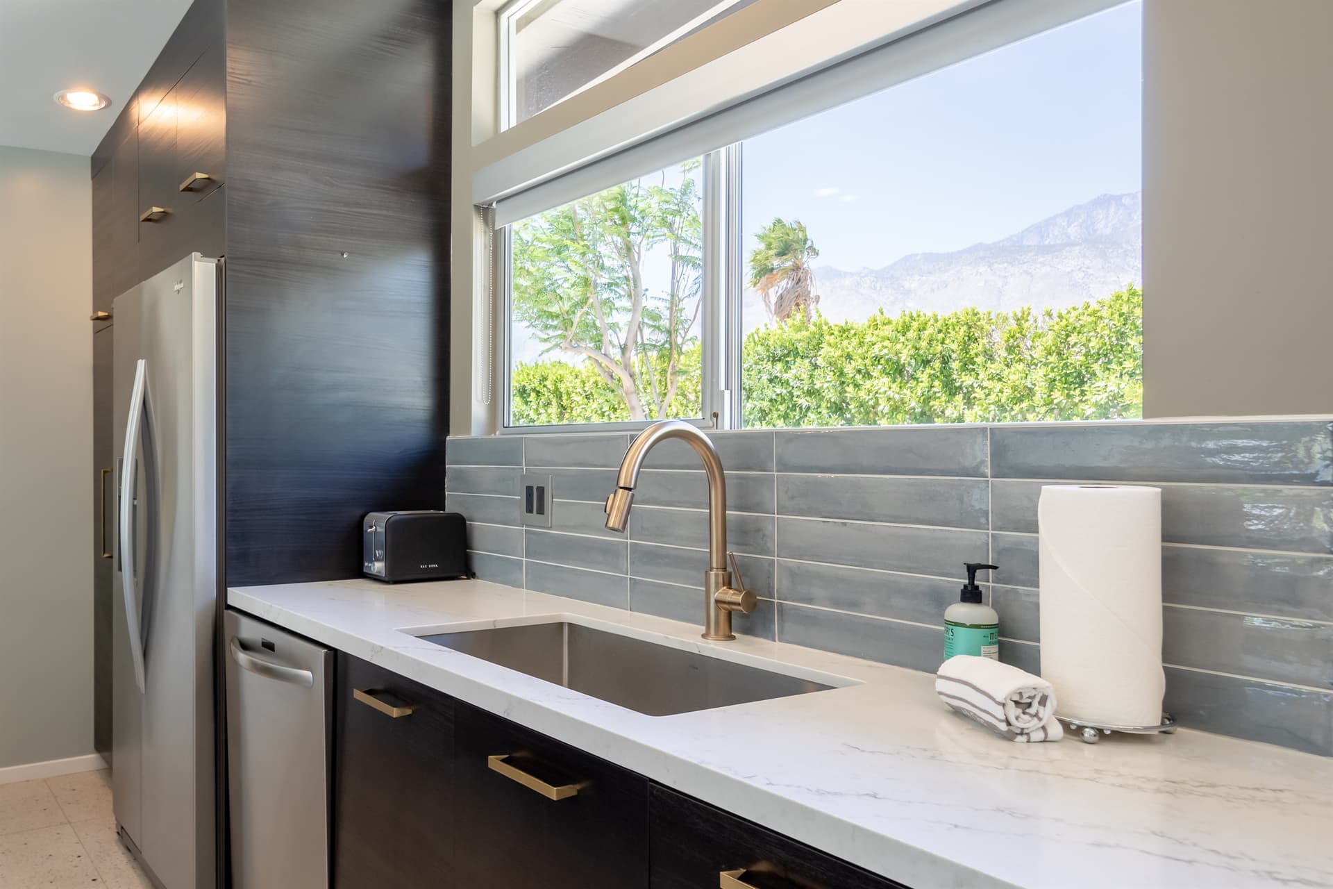 Hugh Kaptur’s Palm Springs Getaway - Image 28