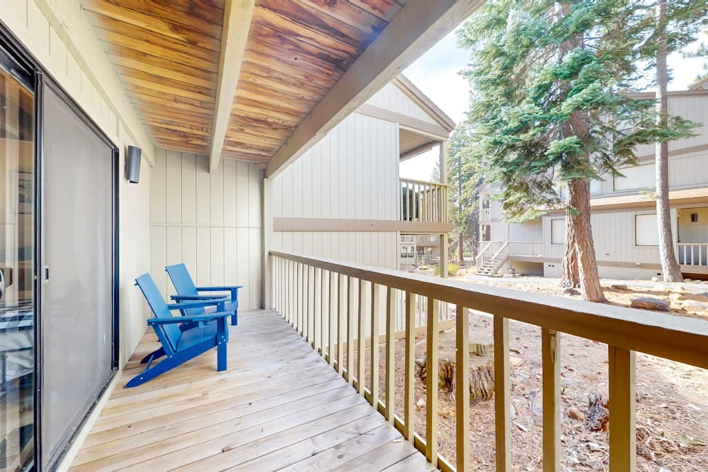 Modern Lake Tahoe Sanctuary - Image 3