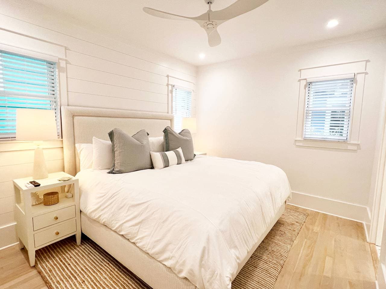 Toes in the Water Home - Image 5